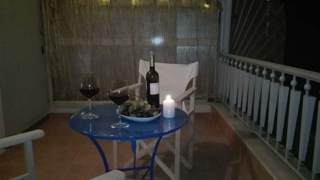 Ferienwohnung Just 9 Min From Acropolis Athen Exterior foto